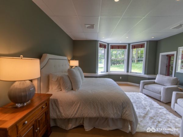 Hamptons Home 1020859