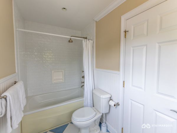 Hamptons Home 1020859