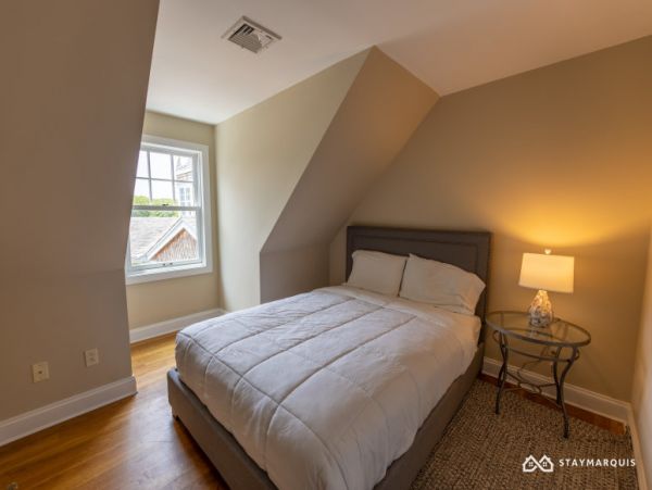 Hamptons Home 1020859