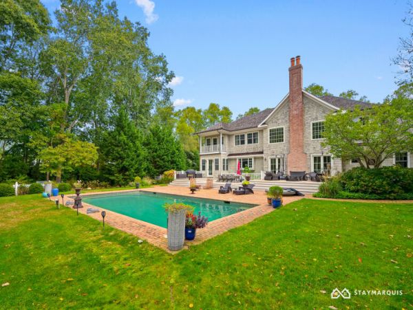 Hamptons Home 1020860