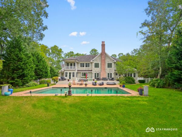Hamptons Home 1020860