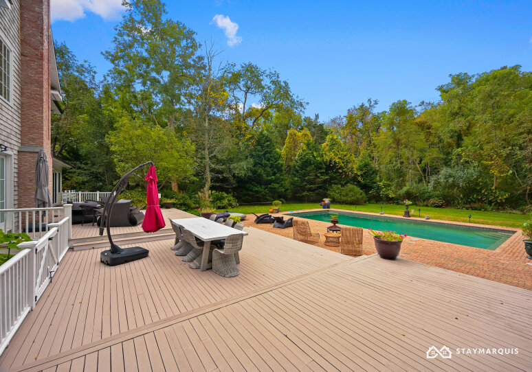 Hamptons Home 1020860