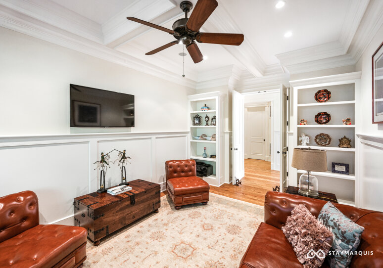 Hamptons Home 1020860