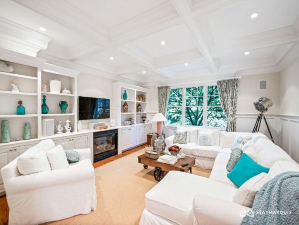 Hamptons Home 1020860