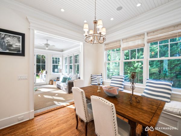 Hamptons Home 1020860