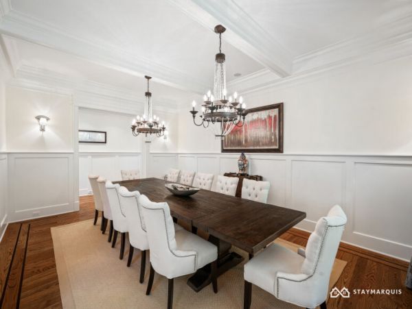 Hamptons Home 1020860