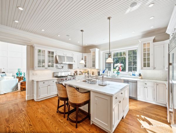 Hamptons Home 1020860