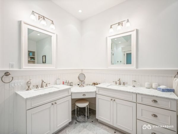 Hamptons Home 1020860