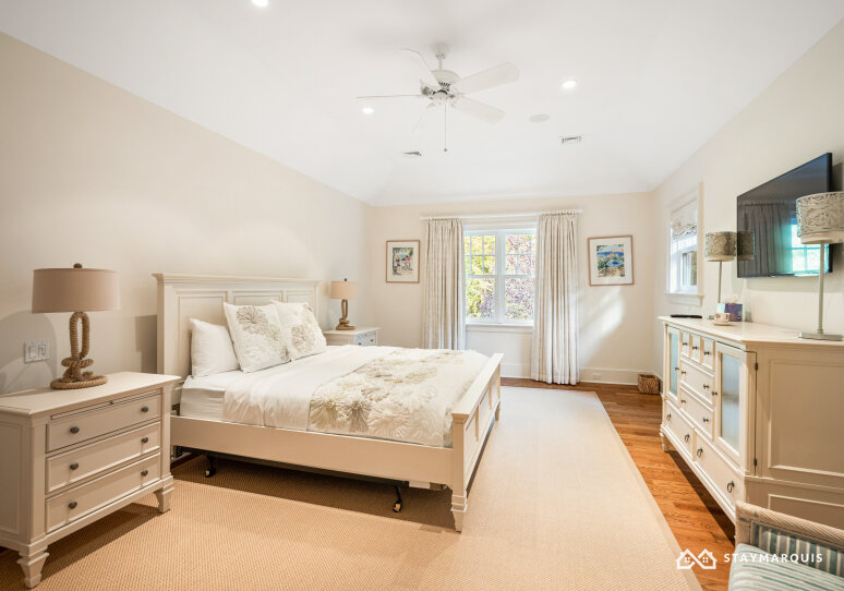Hamptons Home 1020860