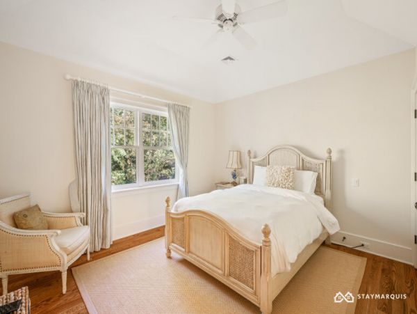 Hamptons Home 1020860