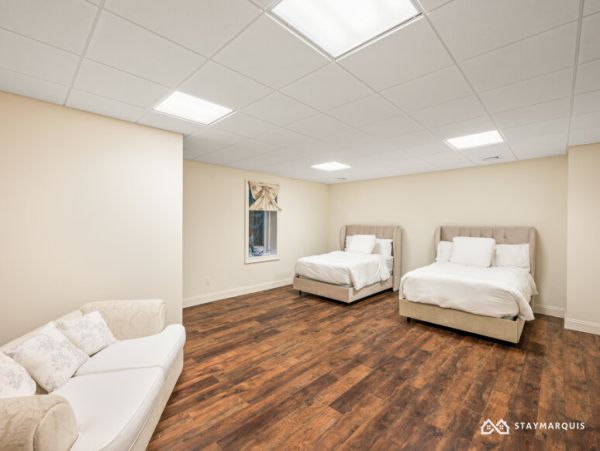 Hamptons Home 1020860