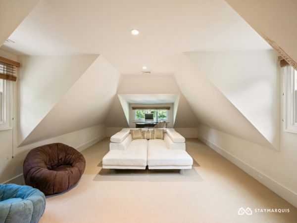 Hamptons Home 1020860