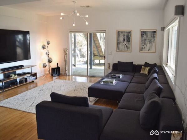 Hamptons Home 1020861