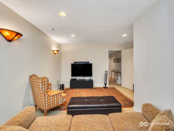 Hamptons Home 1020862