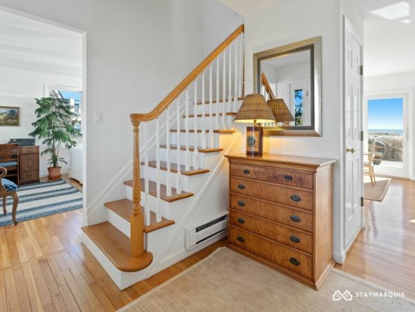 Hamptons Home 1020863