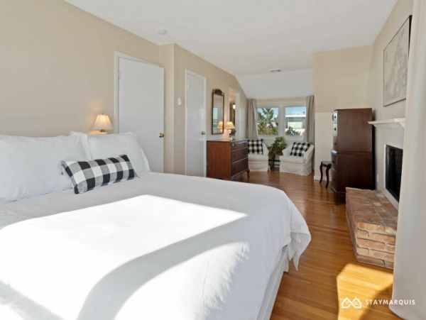 Hamptons Home 1020863