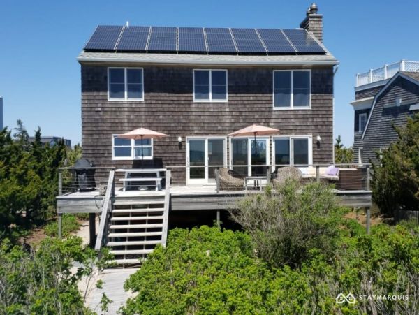 Hamptons Home 1020863