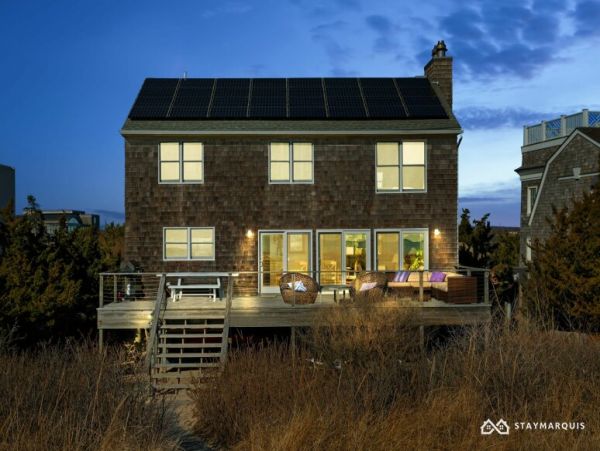 Hamptons Home 1020863