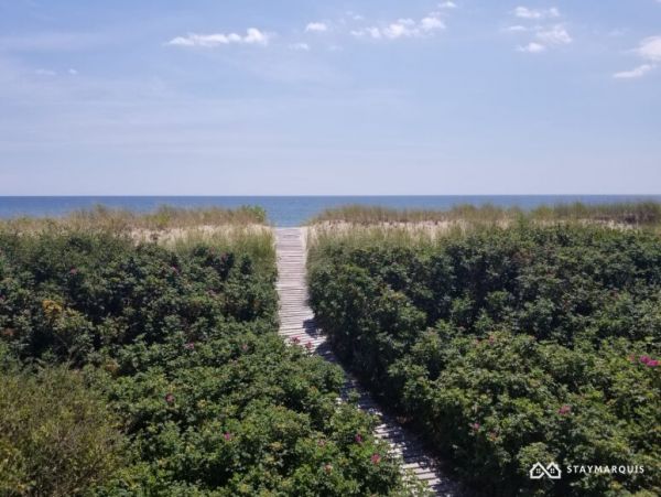 Hamptons Home 1020863