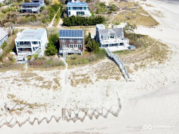 Hamptons Home 1020863