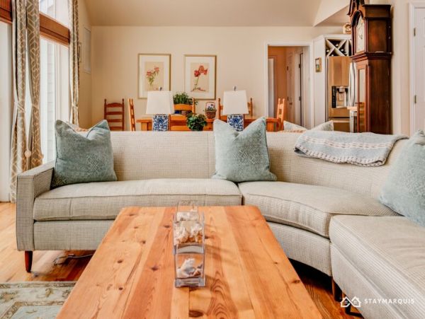 Hamptons Home 1020864