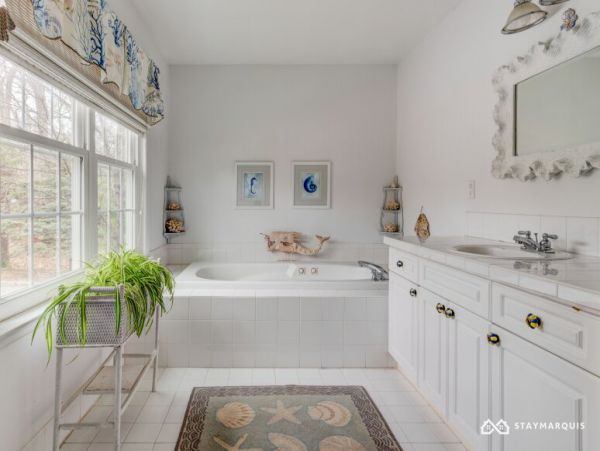 Hamptons Home 1020864