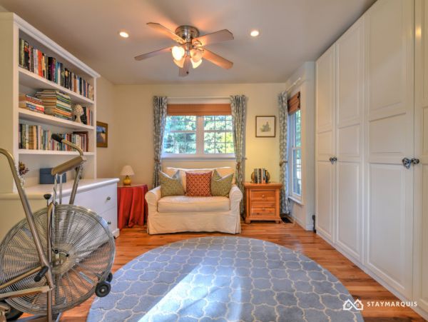 Hamptons Home 1020864