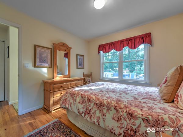 Hamptons Home 1020864