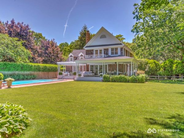 Hamptons Home 1020865