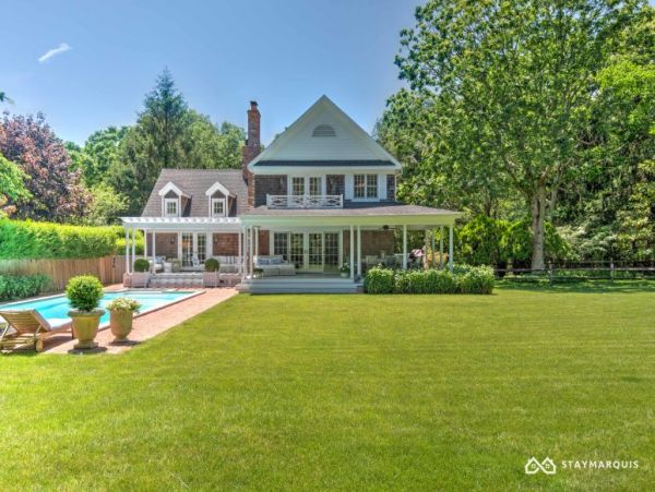 Hamptons Home 1020865