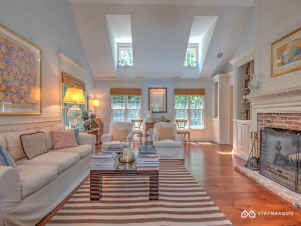 Hamptons Home 1020865
