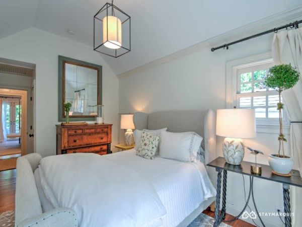 Hamptons Home 1020865