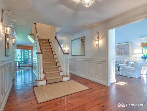 Hamptons Home 1020865