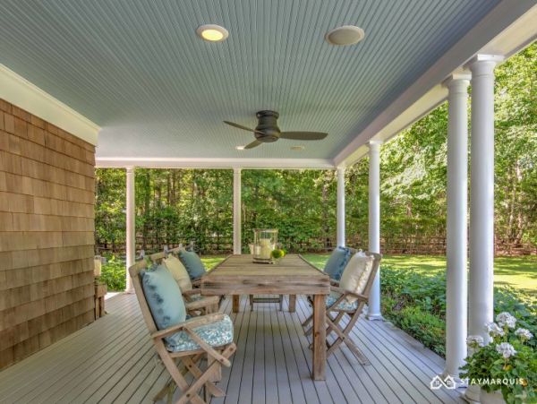 Hamptons Home 1020865