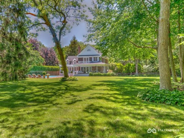 Hamptons Home 1020865