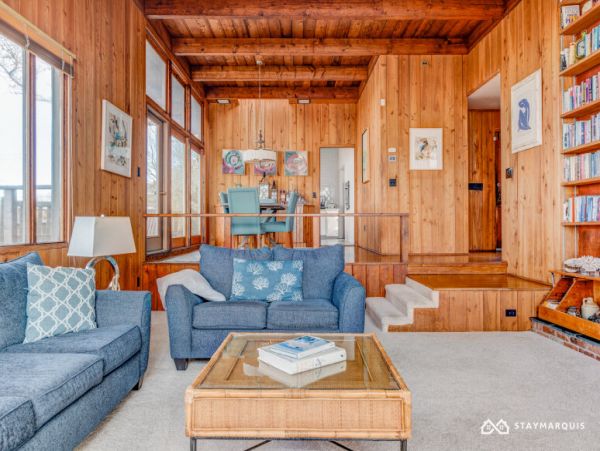 Hamptons Home 1020866