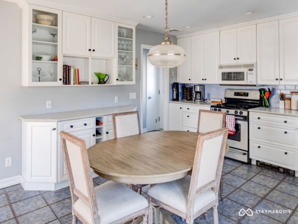 Hamptons Home 1020867