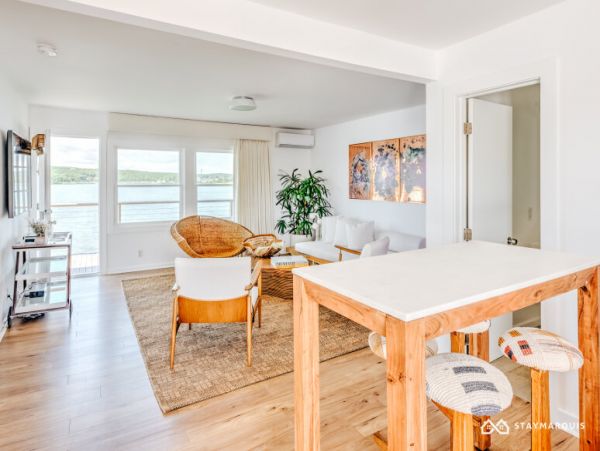 Hamptons Home 1020869