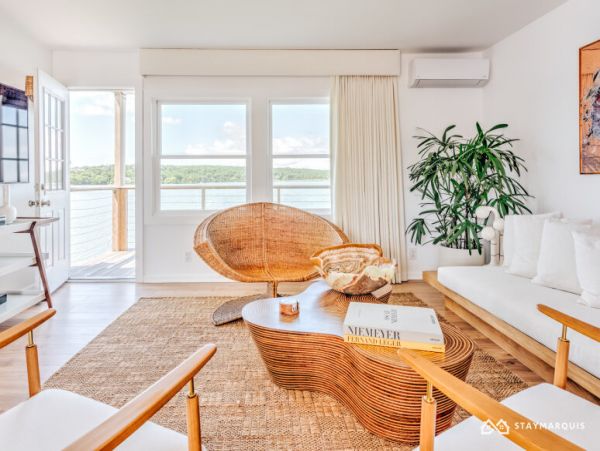 Hamptons Home 1020869