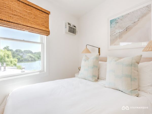 Hamptons Home 1020869