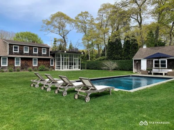 Hamptons Home 1020870