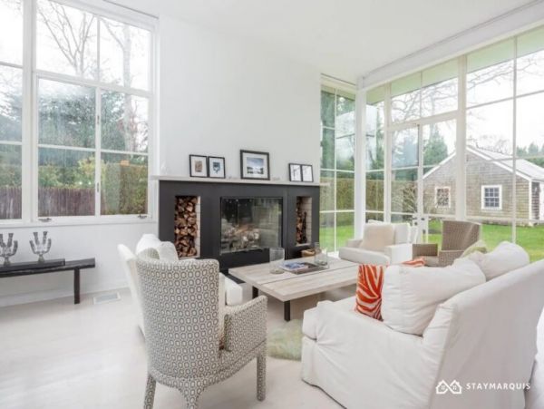 Hamptons Home 1020870