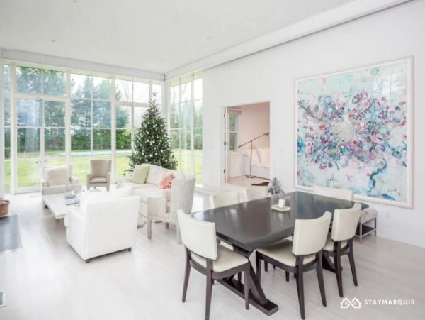Hamptons Home 1020870
