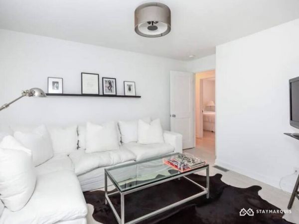 Hamptons Home 1020870