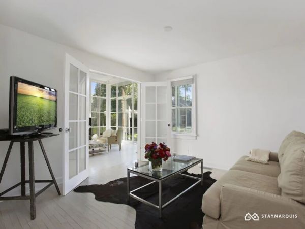 Hamptons Home 1020870