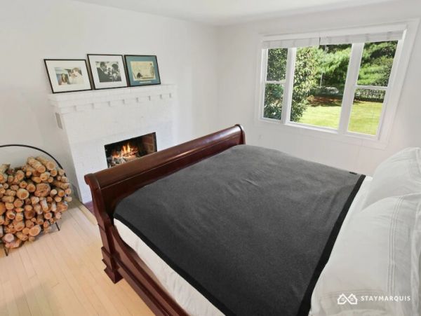 Hamptons Home 1020870