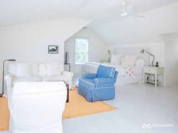 Hamptons Home 1020870
