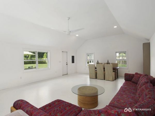 Hamptons Home 1020870