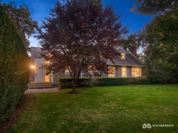 Hamptons Home 1020870