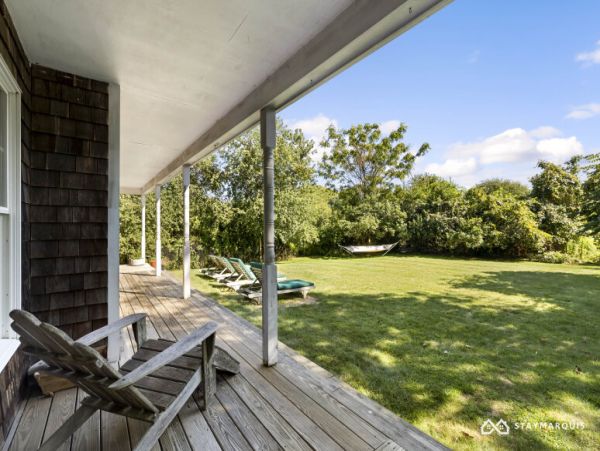 Hamptons Home 1020872